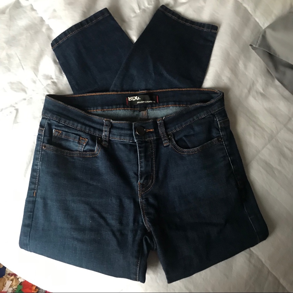 BDG Mid-rise Straight Leg ankle cropped jeans